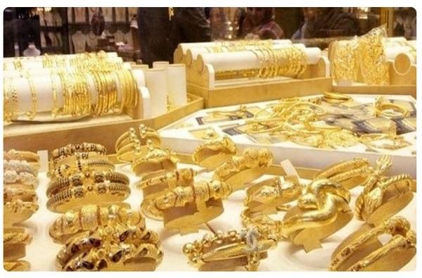 संपूर्ण भारतात 18,500 हून अधिक पिन कोड ग्राहकांनी फोनपेवर सोनं विकत घेतलं आहे. 
