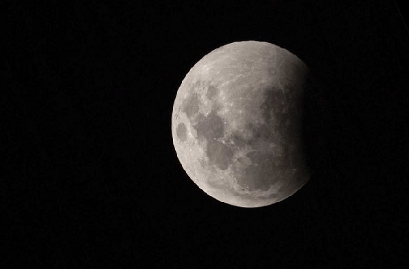 PHOTO | 30 नोव्हेंबरला या वर्षाचे शेवटचे चंद्रग्रहण; जाणून घ्या खास गोष्टी