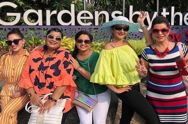 'तारक मेहता का उल्टा चष्मा' या मालिकेतील महिला मंडळी म्हणजेच बबीता, माधवी, कोमल, अंजली आणि रोशन यांच्या अभिनयाची नेहमीच प्रशंसा होते आणि नेहमीच चाहत्यांना त्या प्रचंड आवडतात. मालिकेत त्या अत्यंत साध्या वेशात असतात मात्र खऱ्या आयुष्यात त्या खूप स्टाईलिश आहेत.