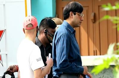 PHOTO | डोक्यावर कमी केस, डोळ्यावर गोल भिंगाचा चष्मा, ‘बॉब बिस्वास’मध्ये अभिषेक बच्चनचा नवा लूक