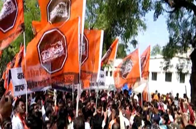 शिर्डीत वीज कार्यालयाची तोडफोड करणाऱ्या मनसेच्या कार्यकर्त्यांवर गुन्हे दाखल