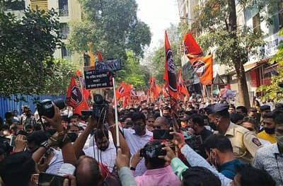 MNS Morcha Against Electricity Bill ! राज्यभरात मनसेचा आंदोलनाचा झटका; मुंबईत विराट मोर्चा, तर ठाण्यात पोलीस-मनसे कार्यकर्त्यांत बाचाबाची