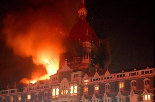 26/11 Mumbai Attack | ‘जनतेसाठी बलिदान देणाऱ्यांचे आम्ही ऋणी’, बॉलिवूडकरांकडून शहीदांना श्रद्धांजली