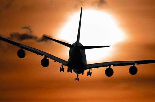 कोरोनाचा कहर वाढला; आंतरराष्ट्रीय उड्डाणांवर 31 डिसेंबरपर्यंत बंदी, केंद्र सरकारचा मोठा निर्णय