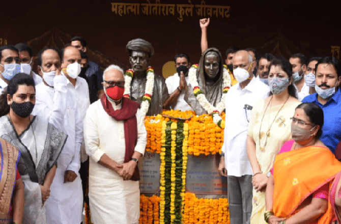 PHOTO | महात्मा फुलेंचा स्मृतीदिन; राज्यात विविध नेत्यांकडून अभिवादन