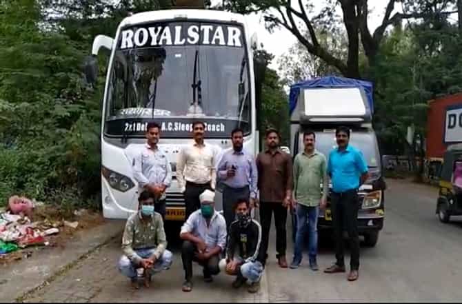 प्रवासी ट्रॅव्हल्समधून अवैधरित्या गुटख्याची वाहतूक, सापळा रचत 61 लाखांचा मुद्देमाल हस्तगत
