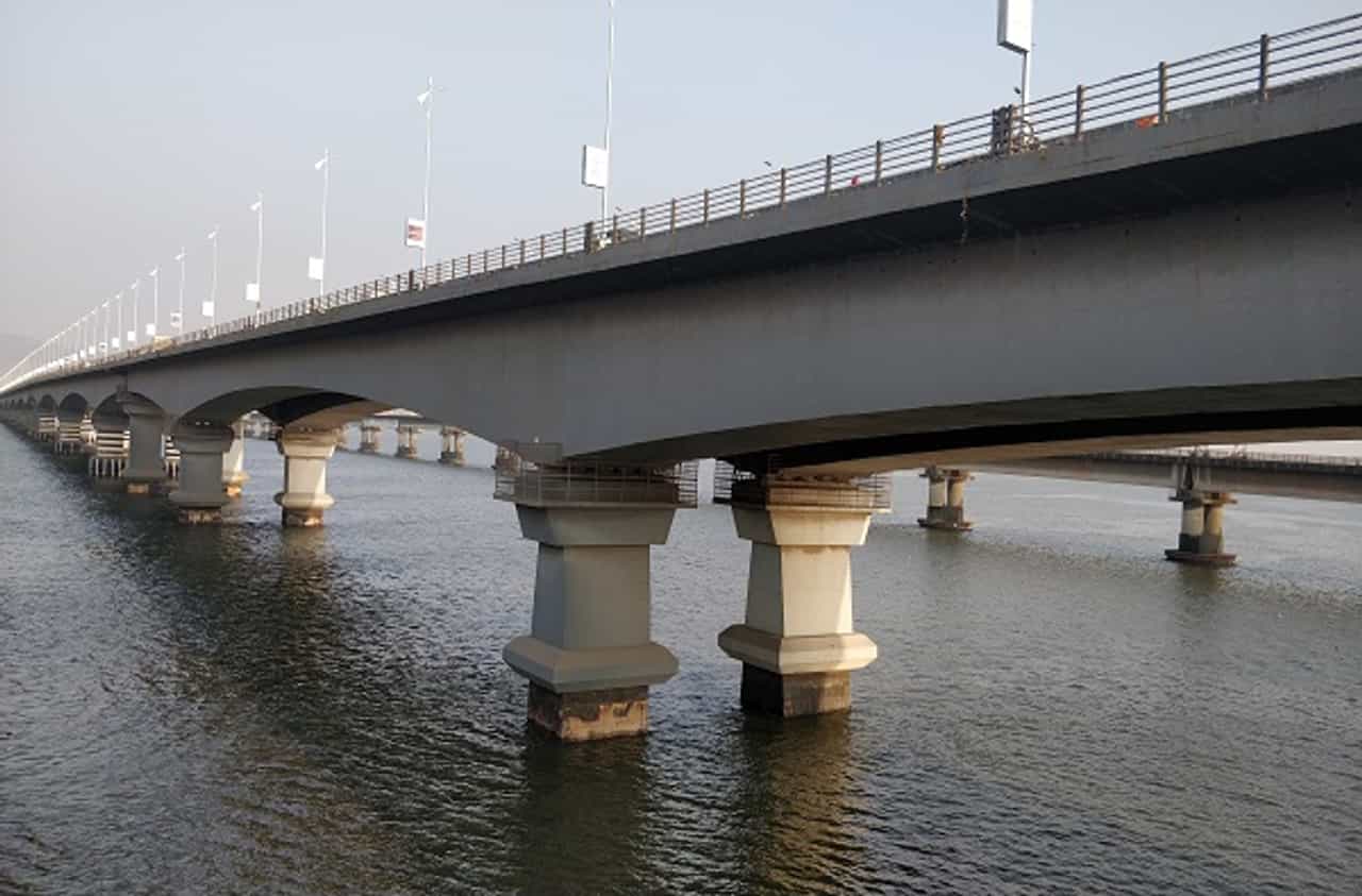 मुंबईकरांसाठी आनंदाची बातमी; वाशी खाडी पुलाला लागून तिसऱ्या खाडी पुलाच्या कामाला प्रारंभ