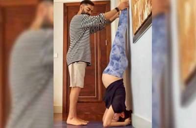 Virushka |  प्रेग्नंट अनुष्काचं शीर्षासन, विराटचा भक्कम आधार