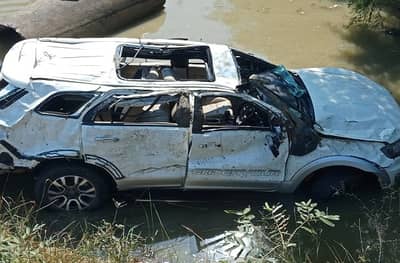 ताडोबा व्याघ्र सफारीसाठी निघालेल्या पर्यटकांची गाडी नाल्यात कोसळली, 12 वर्षीय मुलीचा मृत्यू, 5 जण गंभीर