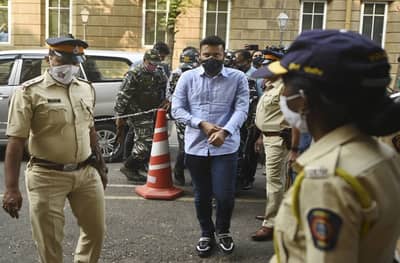 ED raids on Pratap Sarnaik : ईडीच्या चौथ्या आदेशानंतरही विहंग सरनाईक चौकशीला गैरहजर, कारवाईची शक्यता