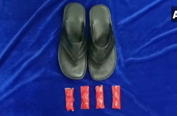 Gold and foreign currency seized on airport concealed in slipper straps