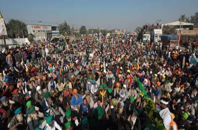 शेतकरी आणि केंद्र सरकारमधील चर्चा फोल, सातव्या दिवशीही आंदोलन सुरुच, दिल्लीतील आंदोलनाचा नाशिक जिल्ह्याला फटका