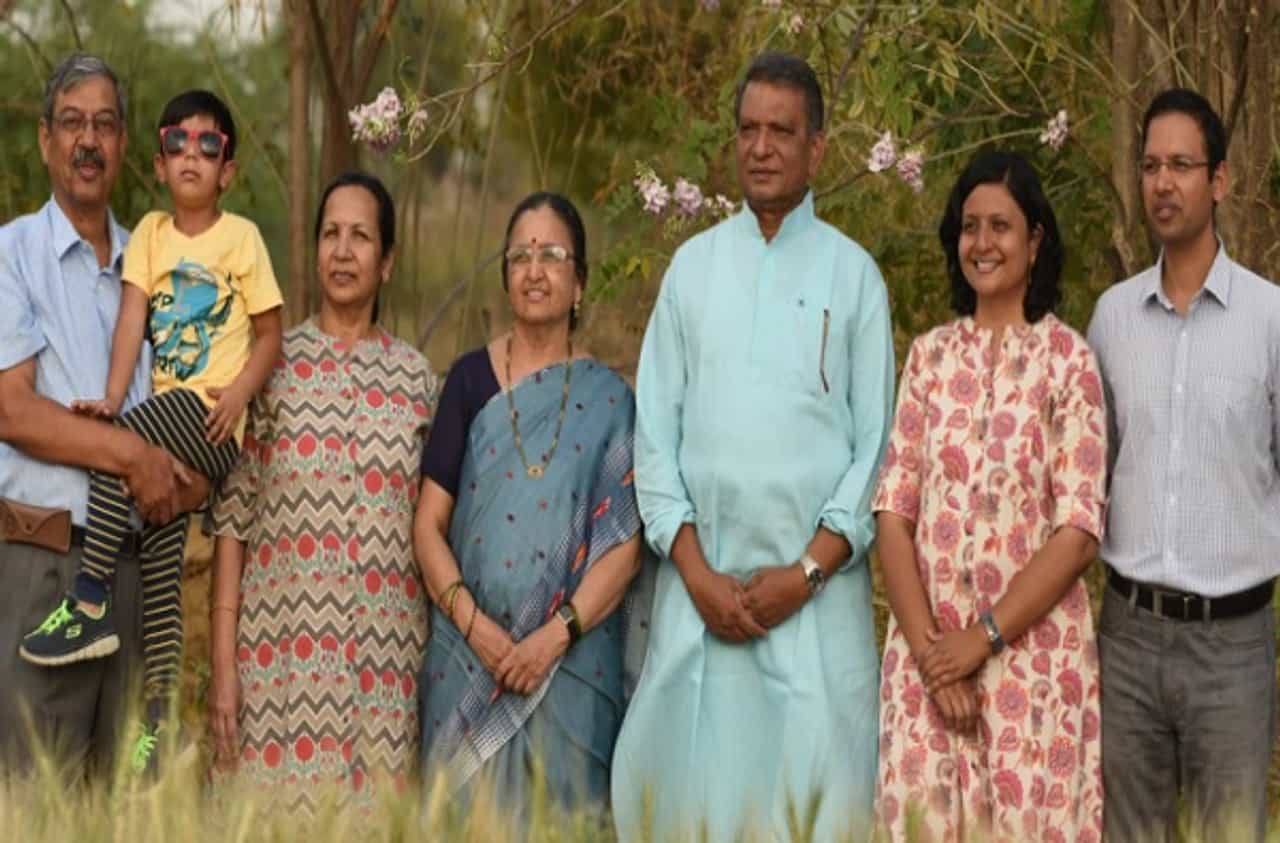 सख्ख्या मुलीला दूर का लोटले? डॉ. शीतल आमटेंच्या आत्महत्येनंतर सासू-सासऱ्यांचे आमटे कुटुंबाला प्रश्न