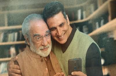 Akshay Kumar | नव्या चित्रपटाची घोषणा? कुलभूषण खरबंदांसह अक्षय कुमारचा फोटो इंटरनेटवर चर्चेत!