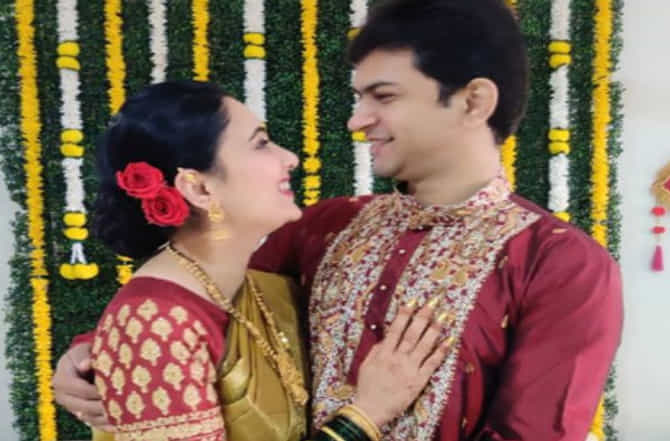 PHOTO | लग्नानंतर सई लोकूर-तिर्थदीप रॉयचं ‘Couple Goal’ फोटोशूट, पाहा खास फोटो...