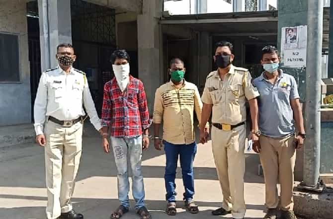 टिटवाळ्यात 22 वर्षीय विवाहितेवर घरात घुसून बलात्कार, नराधमांना तासाभरात अटक
