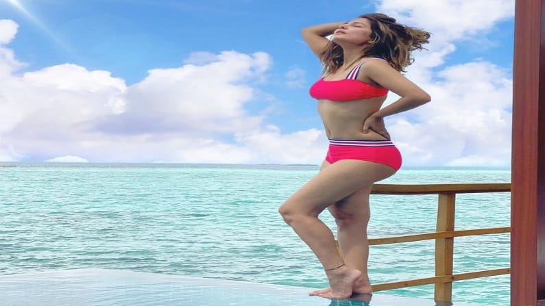 हिनाचा हा बिकिनी शूट बघून चाहते घायाळ झाले आहेत.