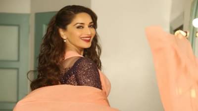 Madhuri Dixit | माधुरी दीक्षितने सांगितले तिच्या सौंदर्यांचे राज, दिल्या काही ब्यूटी टिप्स!