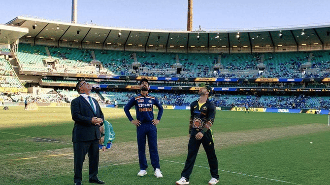 India vs Australia 2020 2nd T20 Updates : हार्दिकची फटकेबाजी, धवनचे अर्धशतक, अटीतटीच्या सामन्यात टीम इंडियाची ऑस्ट्रेलियावर 6 विकेट्सने मात, सीरिजही जिंकली