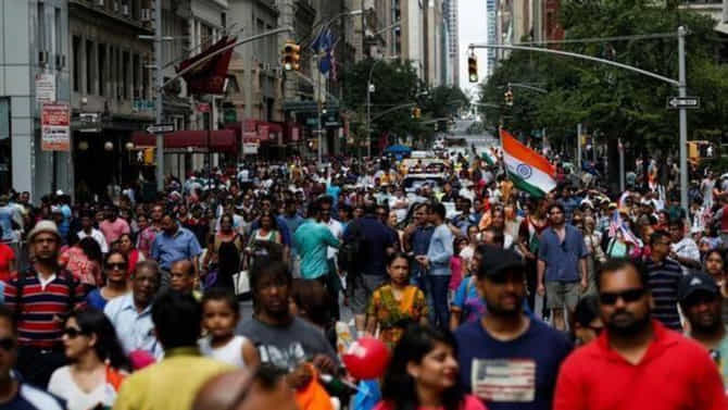 अमेरिकेतील हजारो भारतीयांना फायदा होणार, DACA योजना काय आहे?