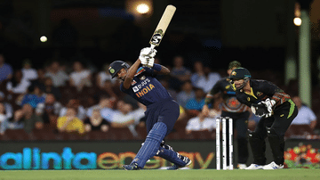 India vs Australia 2020 | हार्दिक पंड्या टीम इंडियाचा परिपक्व फलंदाज, हरभजन सिंहकडून हार्दिकचं कौतुक