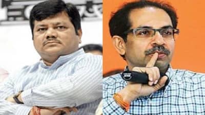 शिवसेना शरद पवारांच्या चरणी लीन झाली, प्रवीण दरेकरांचा शिवसेनेला चिमटा