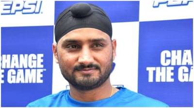 India vs Australia 2020 | ऑस्ट्रेलियाविरोधातील टी 20 मालिकेत अपयशी ठरलेल्या संजू सॅमसनला हरभजनचा मोलाचा सल्ला