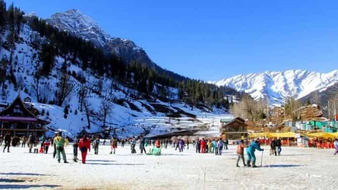 तुम्हाला हिमालयात कॅम्पिंगला जायचे आहे का? जाणून घ्या तेथील काही उत्तम ठिकाणे