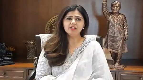 पंकजा मुंडेच्या वैद्यनाथ साखर कारखान्यात चोरी, 4 संशयीत ताब्यात
