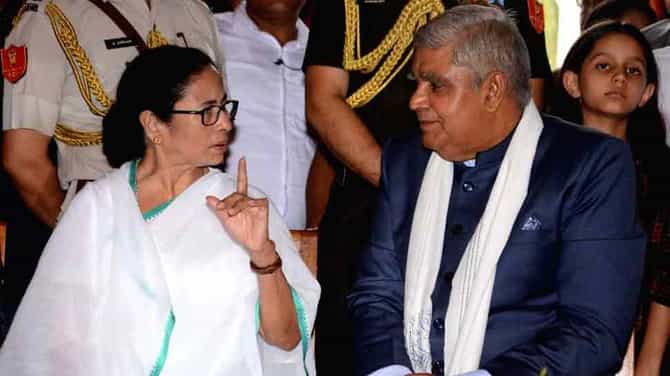 बंगालची लढाई पुन्हा, ममता विरुद्ध बाहरी? काय काय घडतंय?
