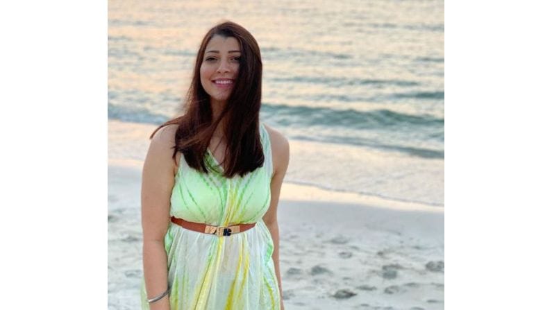 'Some things are best left Blur'असं कॅप्शन देत तिनं हे फोटो शेअर केले आहेत. 