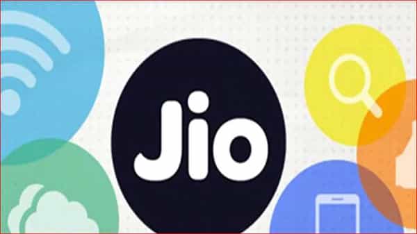 रिलायन्स जिओ (Jio) आपल्या स्वस्त मोबाईल इंटरनेट सेवेसाठी ओळखली जाते. 500 रूपयांमध्ये जिओकडून ग्राहकांना इतर कंपन्यांपेक्षा जास्त सुविधा दिल्या जातात. मात्र, तुम्हाला जिओचा यापेक्षाही स्वस्त प्लॅन हवा असेल तर तुमच्याकडे तो पर्यायही उपलब्ध आहे.