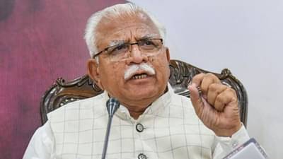 आधी आमदार-खासदारांना कोरोनाची लस द्या, हरियाणा सरकारचं केंद्रीय आरोग्य मंत्रालयाला पत्र