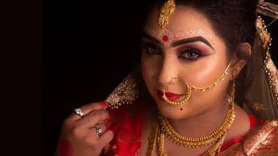 Karwa Chauth 2021 : सोळा श्रृंगार म्हणजे काय? जाणून घ्या या सणात त्याचे काय आहे महत्त्व?
