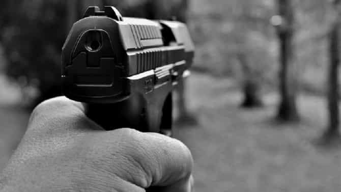 बहीणीने नकार देताच भावानं गोळ्या घालून केलं ठार, हत्येचं कारण वाचाल तर पायाखालची जमीन सरकेल