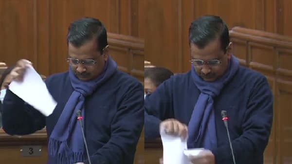 भर विधानसभेत केजरीवालांचा संताप, कृषी कायद्यांच्या प्रती टराटरा फाडल्या