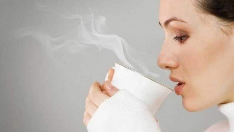 Warm Water Benefits | केवळ वजन नियंत्रणच नव्हे तर, गरम पाण्यामुळे शरीराला होतील अनेक फायदे! Warm Water Benefits | केवळ वजन नियंत्रणच नव्हे तर, गरम पाण्यामुळे शरीराला होतील अनेक फायदे!