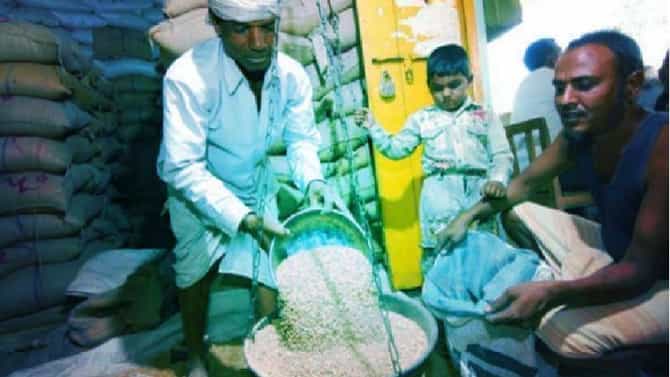 Fact Check | तीन महिने रेशन न घेतल्यास तुमचं रेशन कार्ड रद्द होणार?