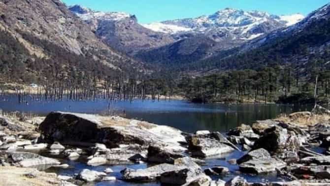 भारतातील ‘या’ प्रसिद्ध तलावाला बॉलिवूडच्या ‘धकधक गर्ल’चे नाव, जाणून घ्या यामागची कथा...