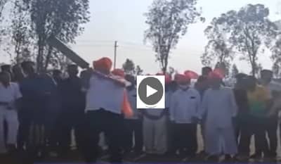 VIDEO | राजकीय मैदानात तुफान बॅटिंग, हसन मुश्रीफ यांची क्रिकेटच्या मैदानातही फटकेबाजी