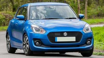 Maruti Suzuki चा भारतीय मार्केटमध्ये धुमाकूळ, या कारची देशात सर्वाधिक विक्री