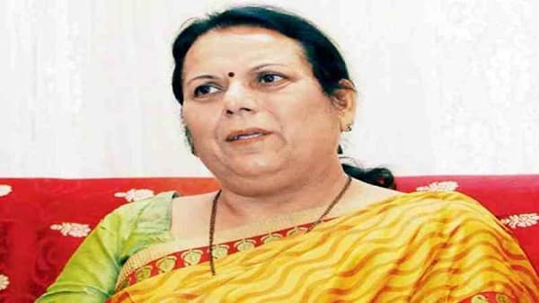 नगर जिल्ह्यात दरोड्यांच्या आणि बुवाबाजीच्या प्रकारांमध्ये मोठी वाढ, निलम गोऱ्हे यांचं पोलीस महानिरीक्षकांना पत्र