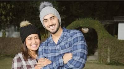 Khyaal Rakhya Kar |  ‘ख्याल रखया कर’ गाण्यांत नेहा आणि रोहनप्रीतच्या क्यूट केमिस्ट्रीने चाहत्यांची मने जिंकली!