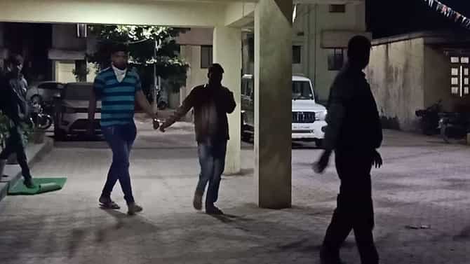 मुलाच्या अल्पवयीन प्रेयसीला वेश्या व्यवसायात ढकललं, लातुरात महिलेसह सहा जणांना बेड्या
