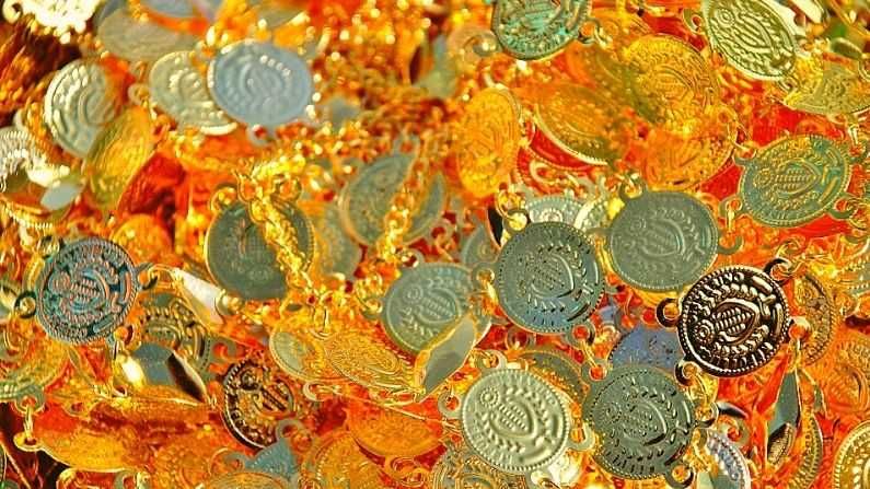 Gold Silver Price : सोन्या-चांदीच्या किंमतीत पुन्हा घट, जाणून घ्या आजचे दर