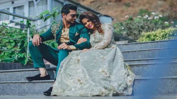 ‘सारेगमप लिटिल चॅम्प’ची विजेती महाराष्ट्राची लाडकी गायिका कार्तिकी गायकवाड लग्नबंधनात अडकली आहे.
