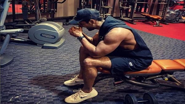 Fitness Freak : विकी कौशलचा नवा लूक, आगामी चित्रपटासाठी तयारी करत असल्याची चर्चा