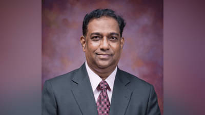 नव्या कोरोनाचा धसका; संपूर्ण 2021पर्यंत मास्क, सोशल डिस्टन्सिंग बंधनकारक: डॉ. संजय ओक