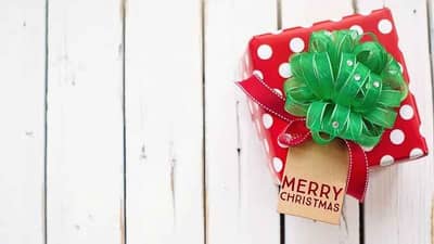 Merry Christmas | ‘हॅपी ख्रिसमस’ नव्हे ‘मेरी ख्रिसमस’, जाणून घ्या या शुभेच्छांमागची रंजक कथा...