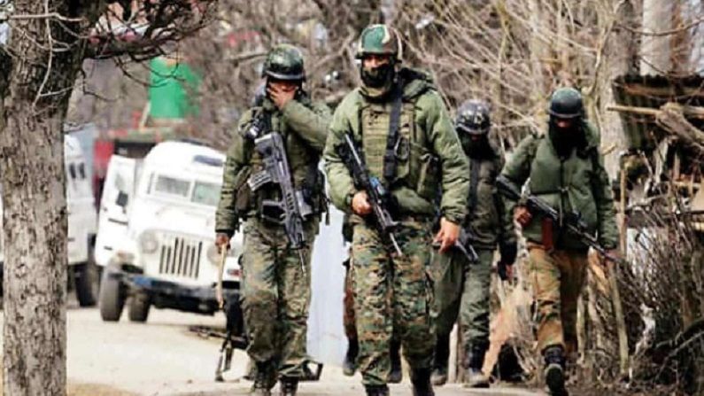 Jammu & Kashmir: कुलगाम चकमकीत 4 दहशतवादी ठार, कारवाई सुरू